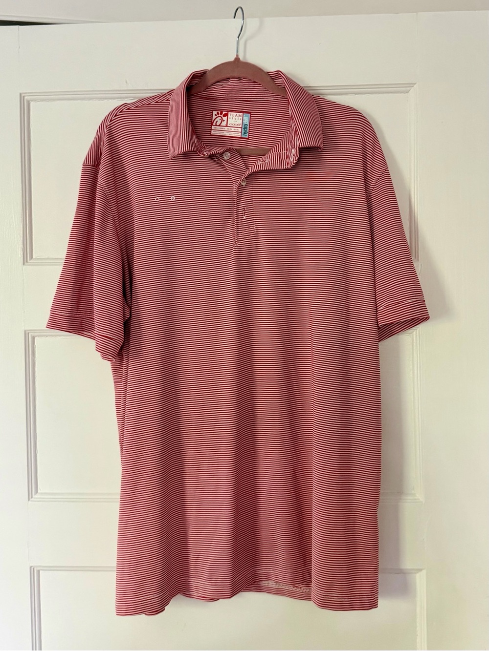 Chick-fil-A OOBE HydroChill Polo Men’s Large Red White Stripe Employee Uniform